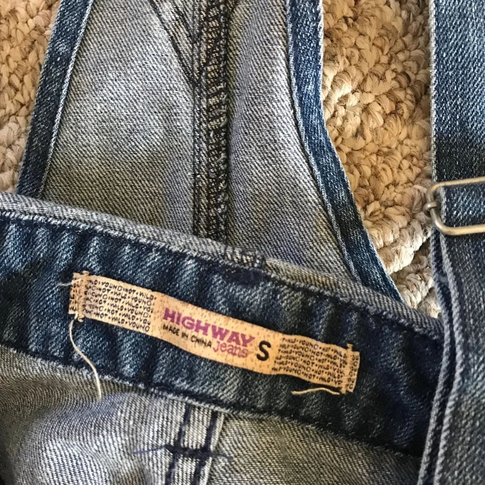 Distressed Denim Overalls SZ Small - Picture 5 of 11